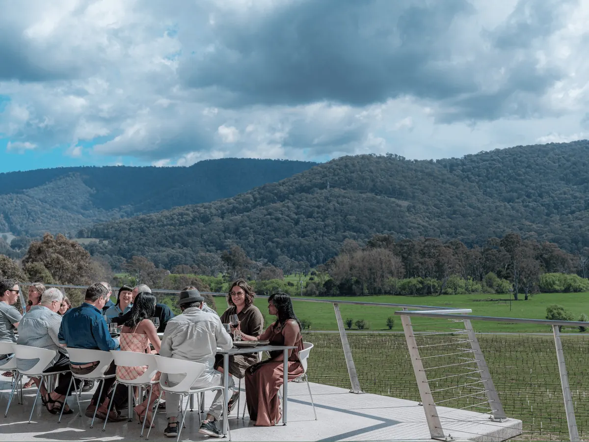 A long lunch at a King Valley cellar door with the ranges behind